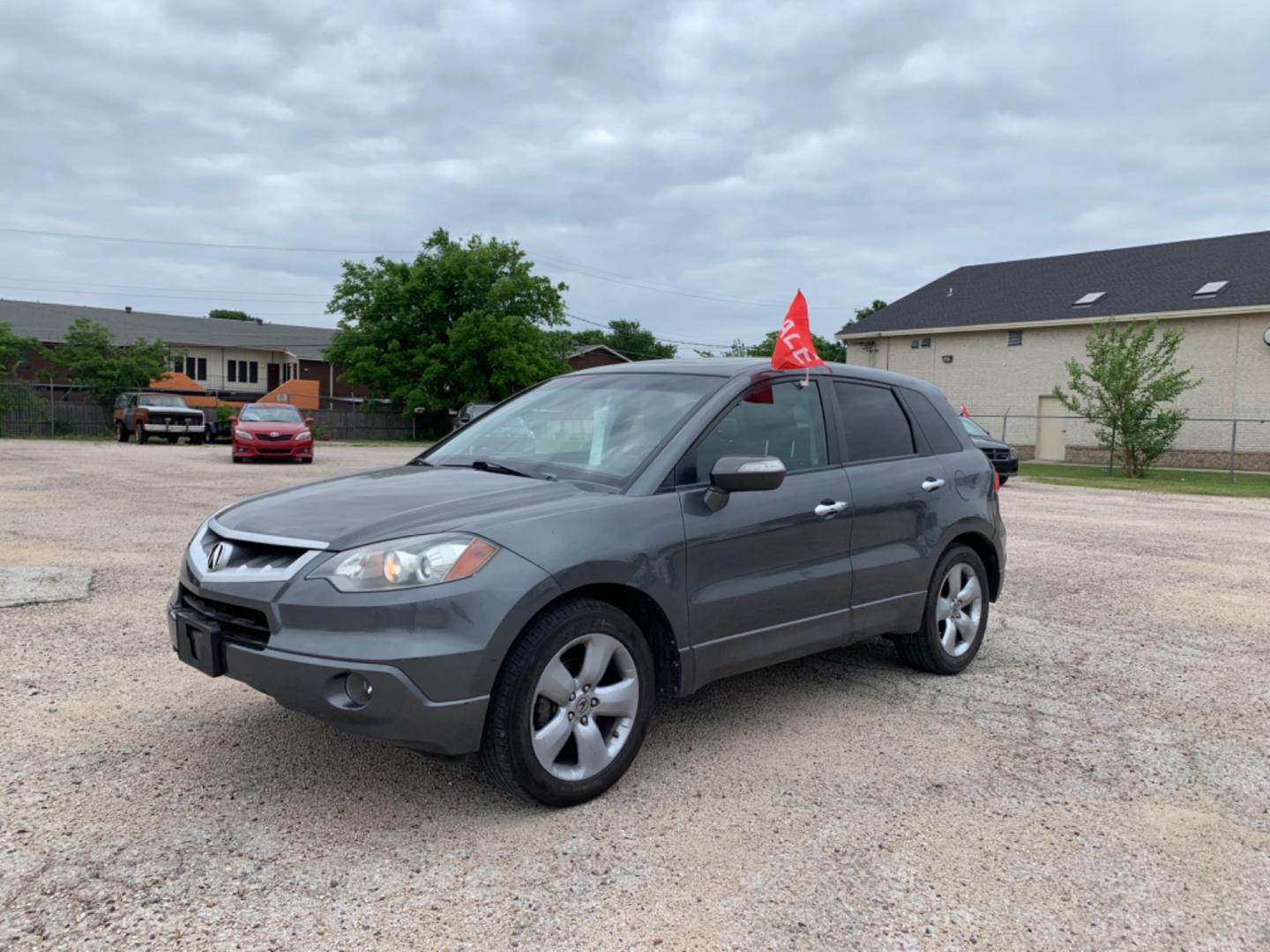 2009 Silver /Black Acura RDX (5J8TB18239A) with an 2.3L L4 DOHC 16V engine, Automatic transmission, located at 1830 North Belt Line Road, Irving, TX, 75061, (469) 524-0199, 32.834373, -96.993584 - Photo#4